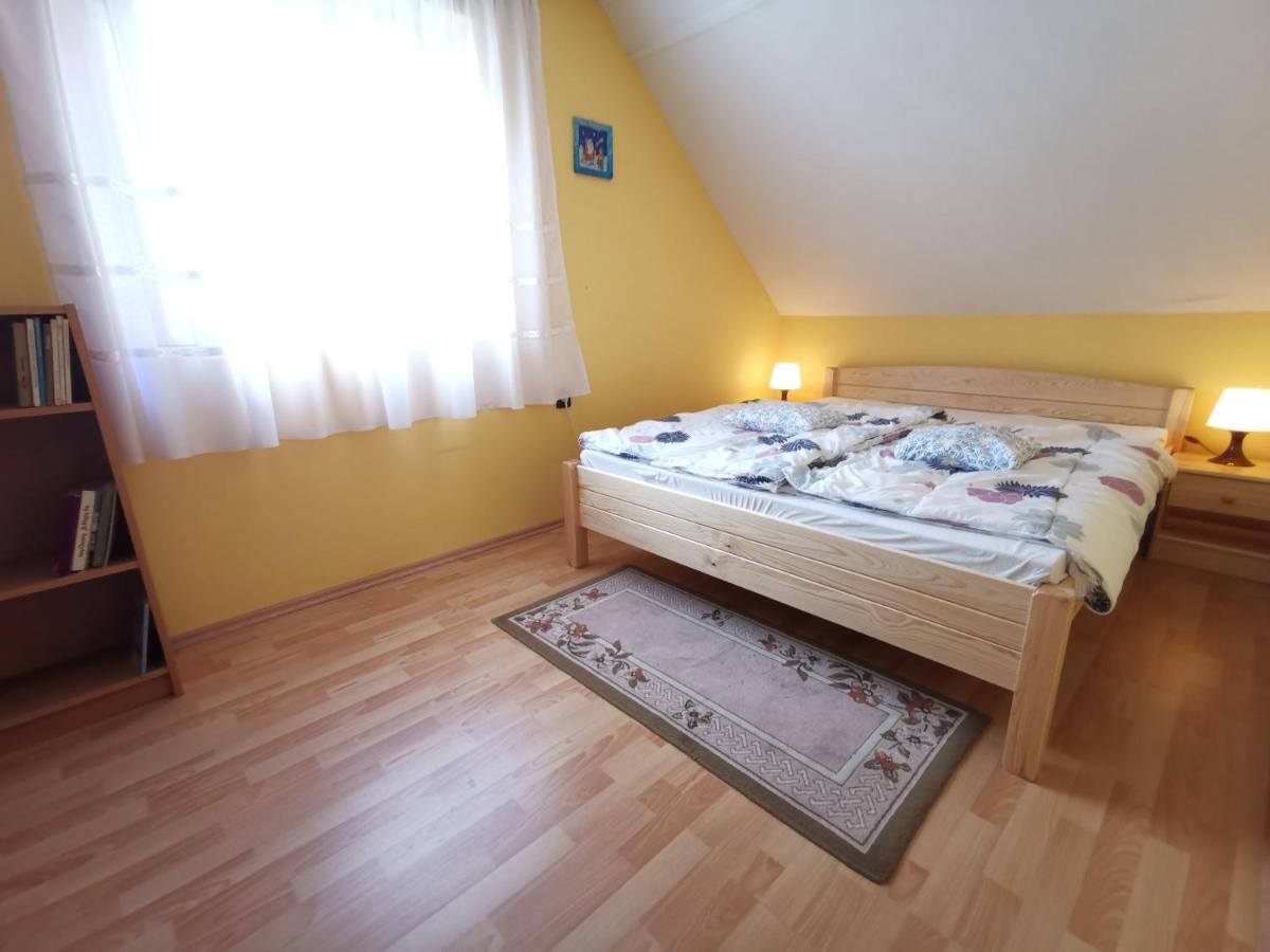 Erika Vendeghaz Centrumban Balatonkeresztúr Εξωτερικό φωτογραφία